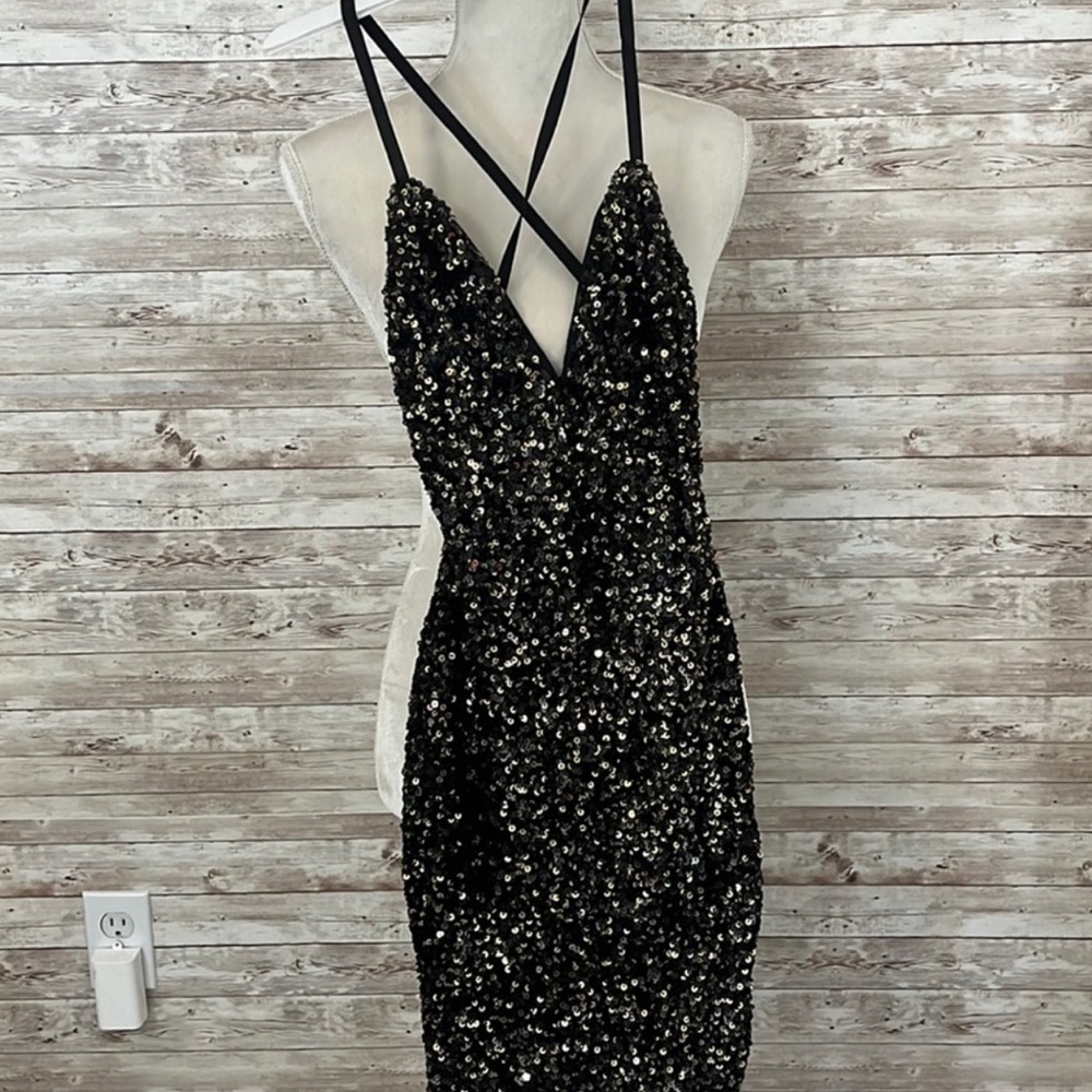 Black and gold brand new sequin strap sdress